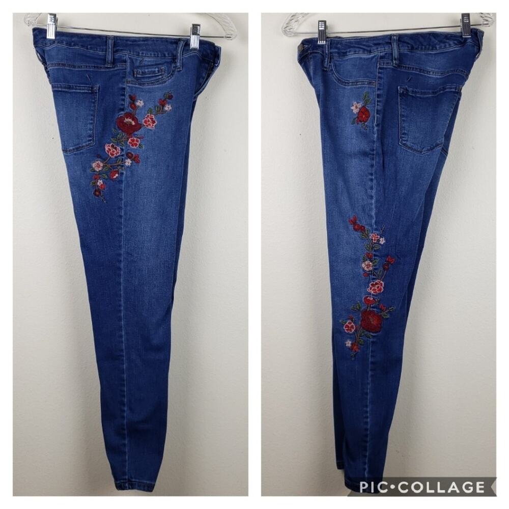 Mossimo | High Rise Jegging w/ embroidery - Picture 2 of 4